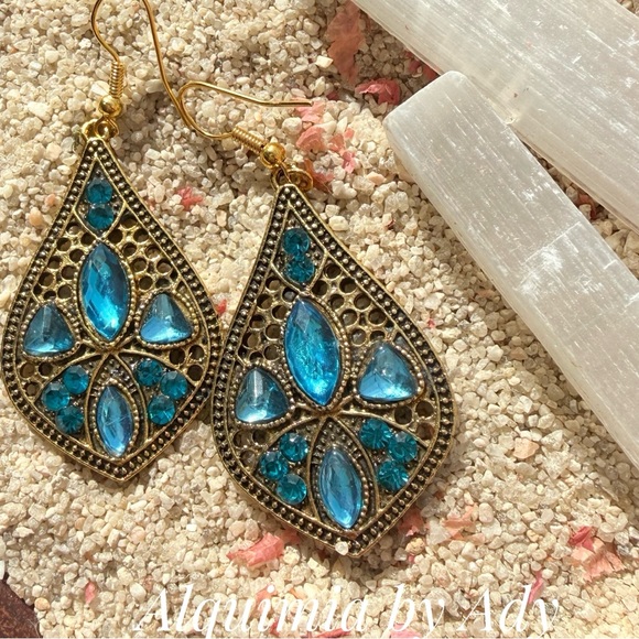 Alquimia Jewelry - Elegant royal blue crystal Chandelier teardrop Earrings